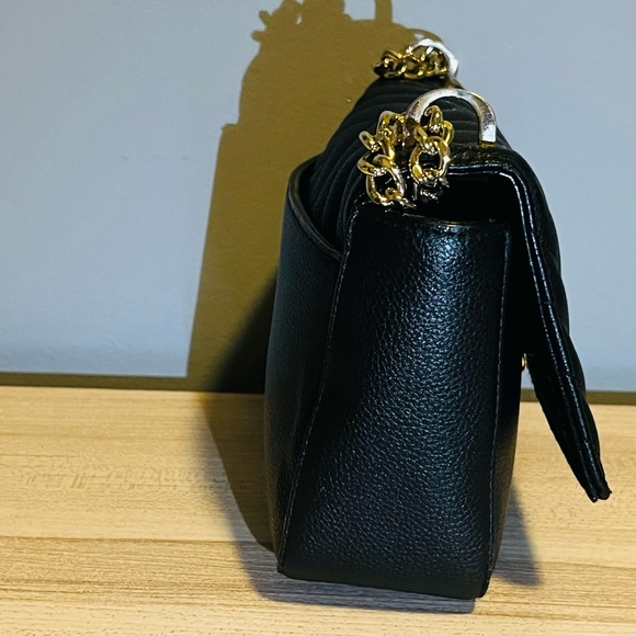 Victoria's Secret Black Quilted Shoulder Bag - Picture 4 of 9
